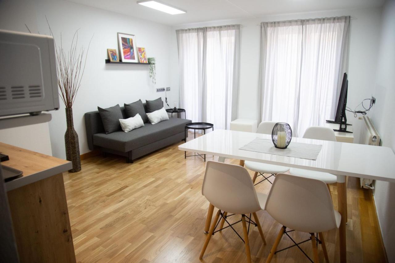 Elizabeth Towers Apartment Almansa Ngoại thất bức ảnh